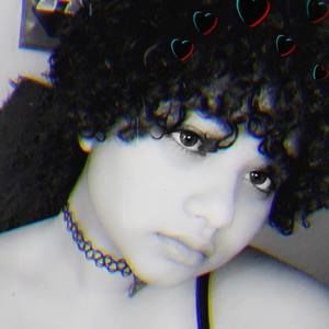 Meet your Posher, Claire